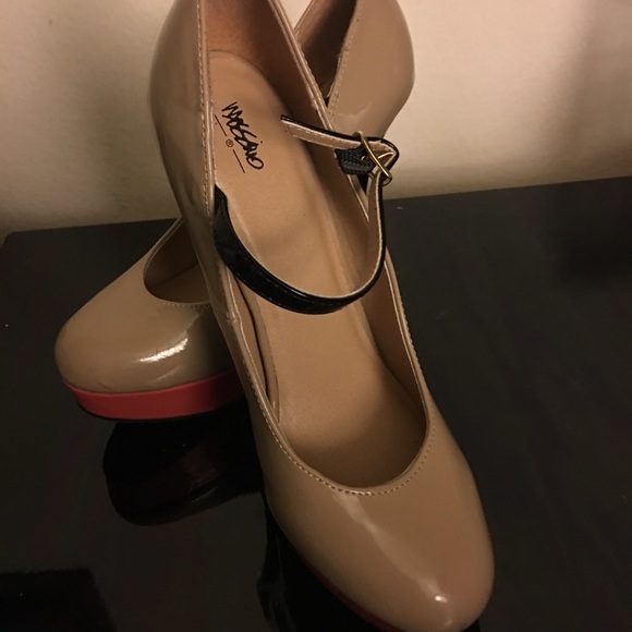 Multi color heels with ankle strap - Picture 3 of 3